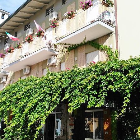 Hotel Simon Rimini Eksteriør billede