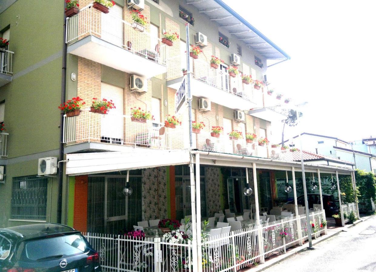 Hotel Simon Rimini Eksteriør billede