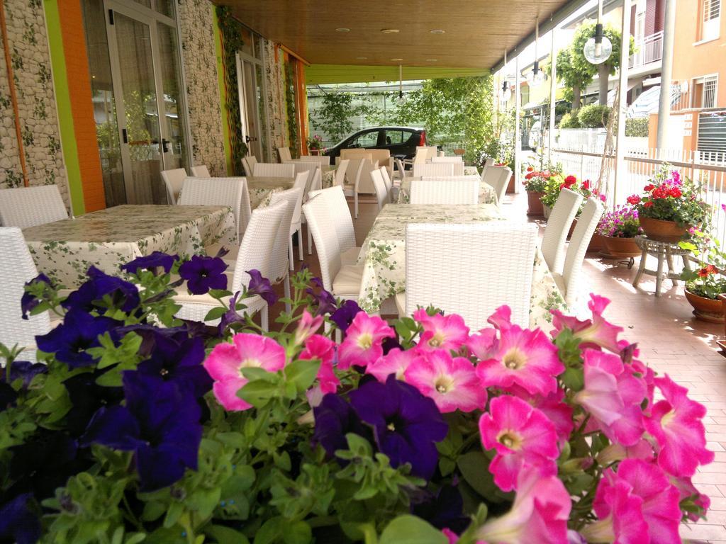 Hotel Simon Rimini Eksteriør billede