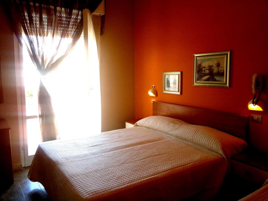 Hotel Simon Rimini Værelse billede
