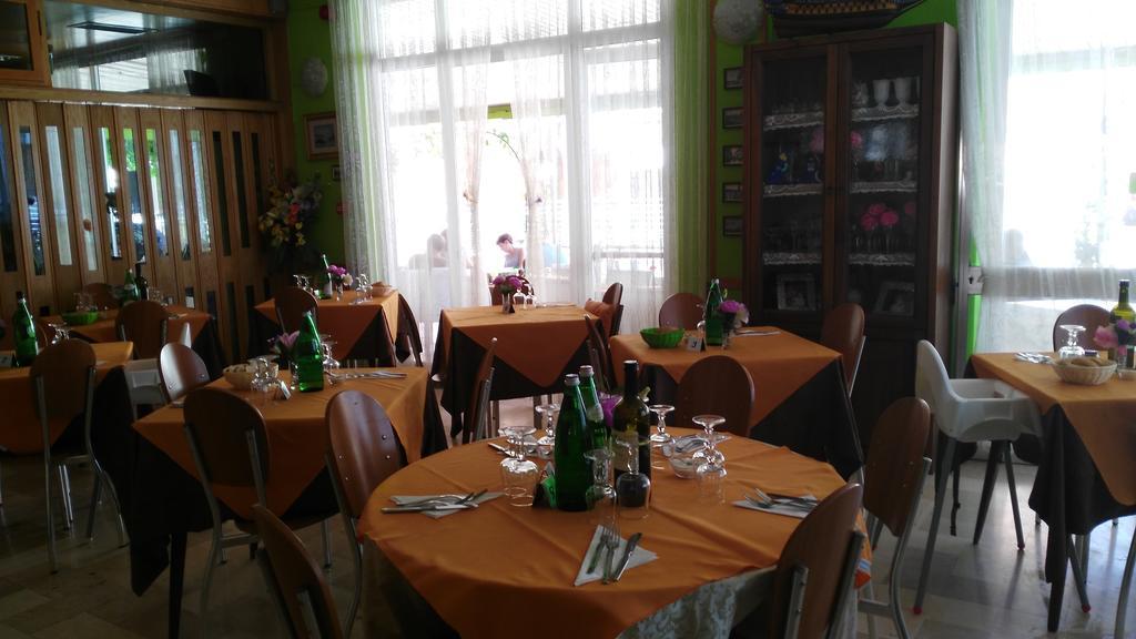Hotel Simon Rimini Eksteriør billede